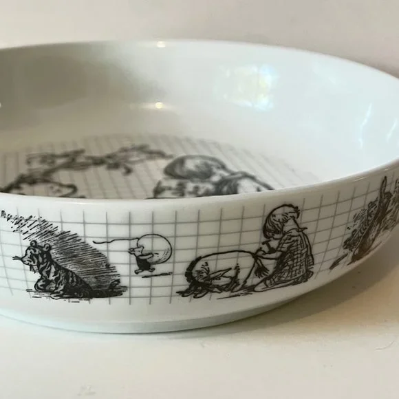 NEW! Disney Classic Winnie The Pooh Sketchbook Bowl, Dish - Picture 5 of 11